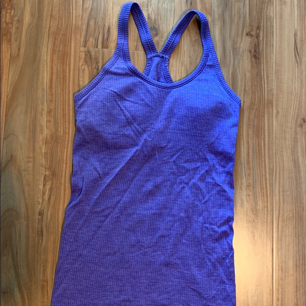 Lululemon sports top!